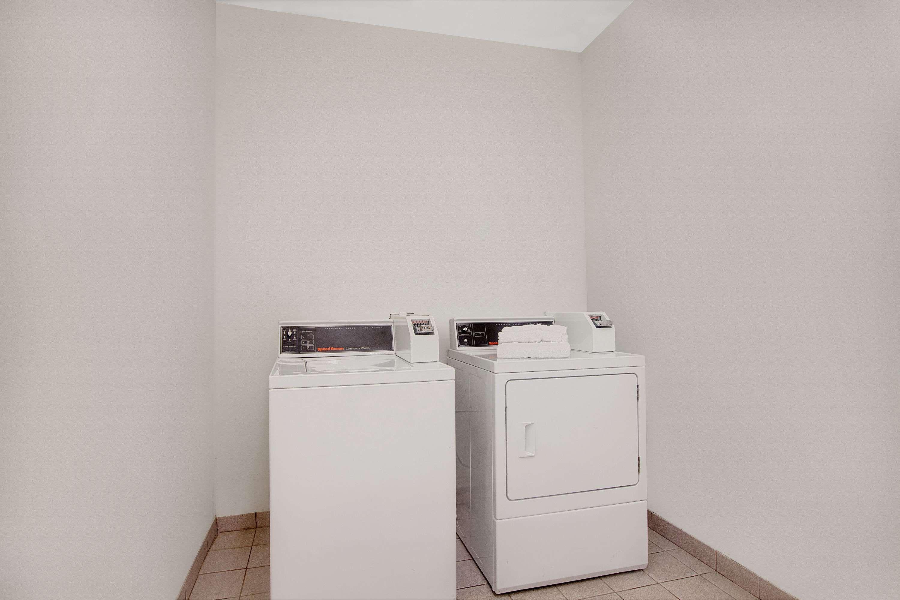Days Inn & Suites By Wyndham Houston North - Spring Luaran gambar