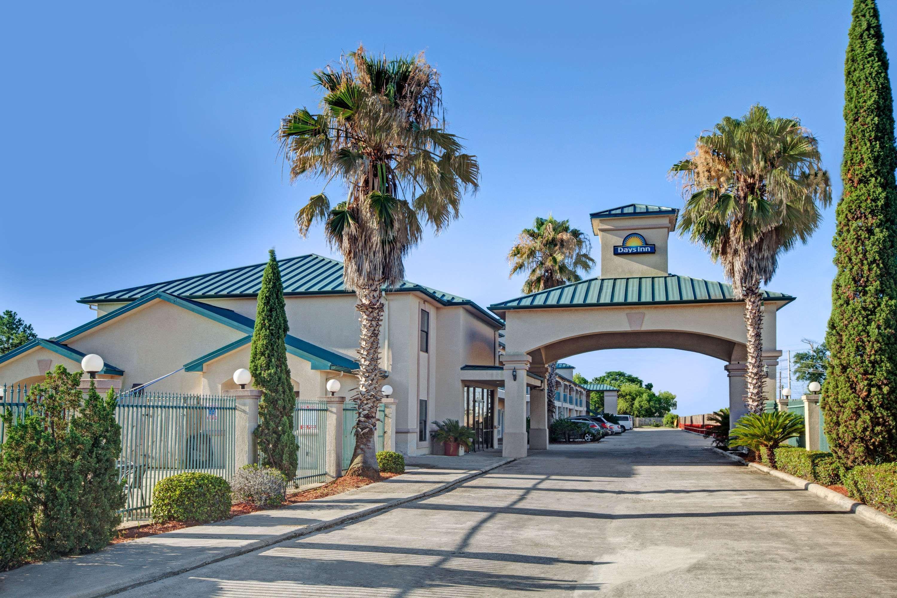 Days Inn & Suites By Wyndham Houston North - Spring Luaran gambar